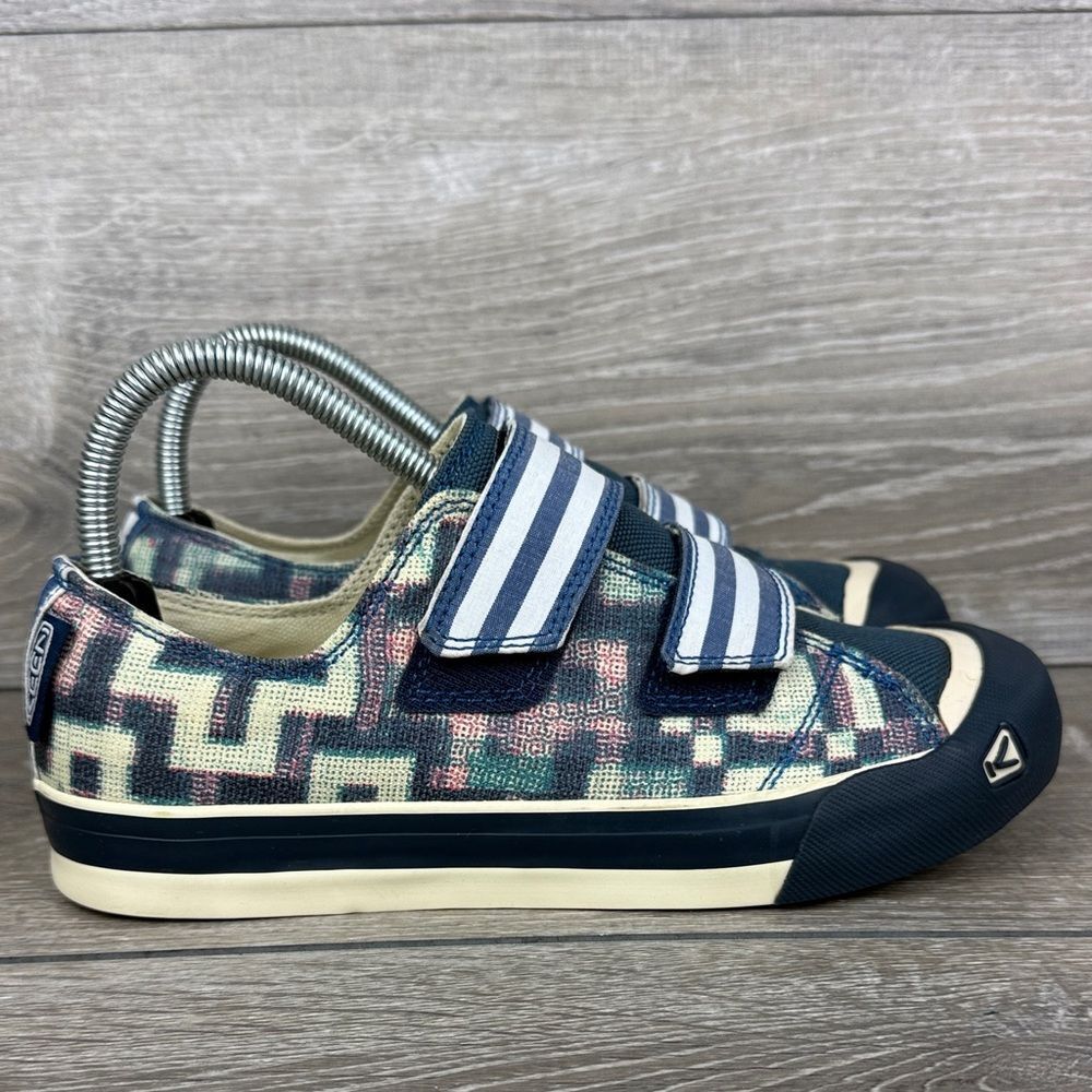 Keen Sula Women’s Sz 7 Double Hook & Loop Strap Geometric Patterned Sneakers